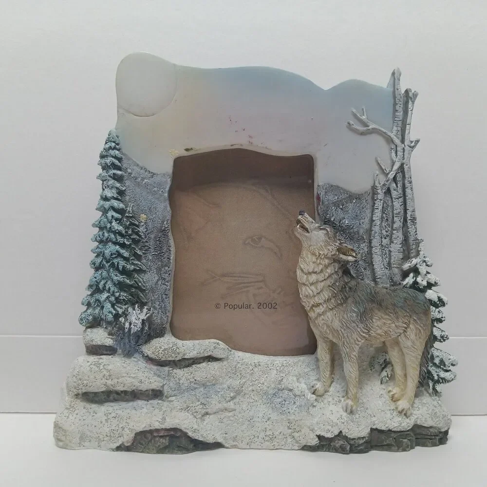 Winter Wolf Nature 3D Free Standing or Wall Hanging Picture Frame